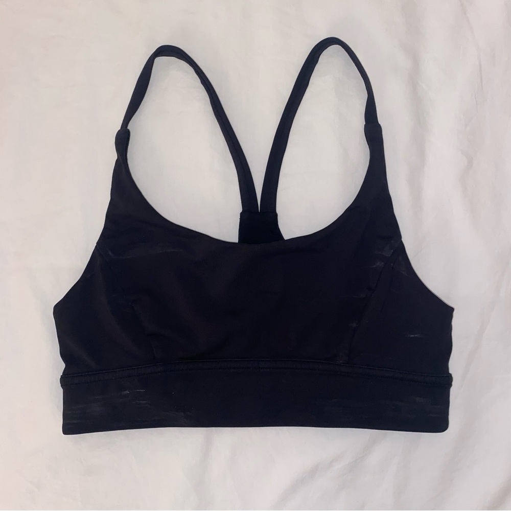 Lululemon sports bra size 4